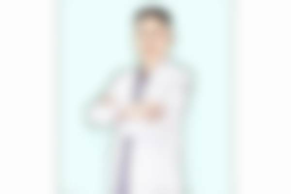 用户真实评价与侯玮医生的口碑传播逻辑